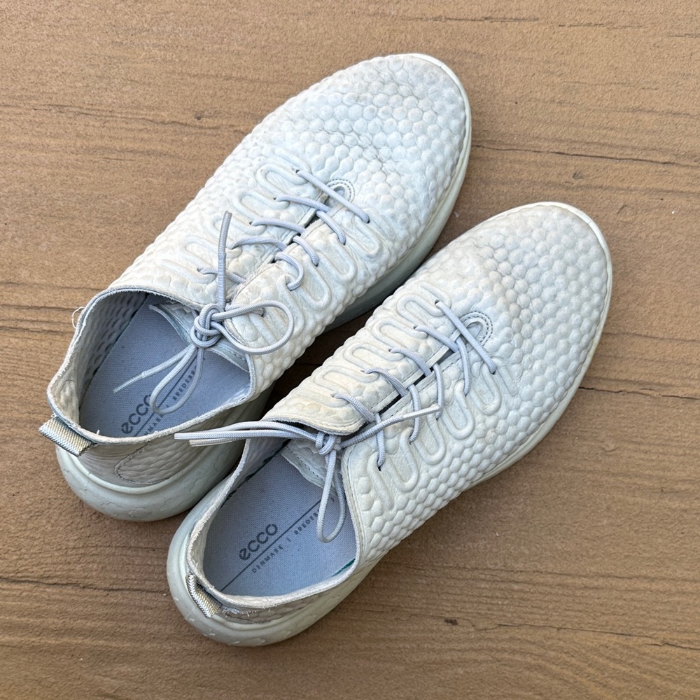 Ecco Men's Textured White Sneakers